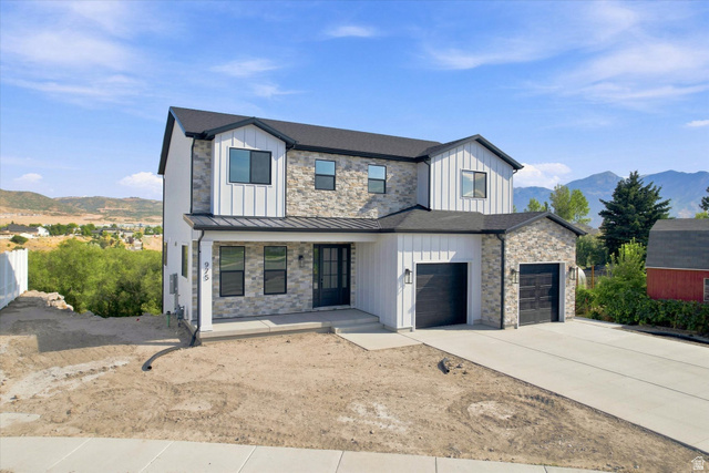 975 E Oak Creek Dr
                     MLS #2184071