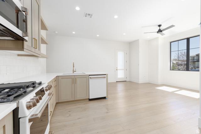 Listing image 131