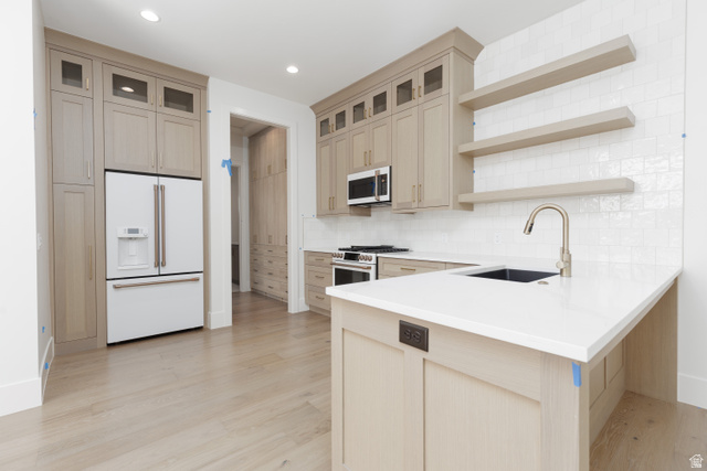 Listing image 130