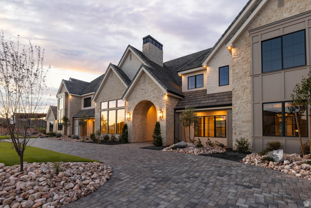 Listing image 154