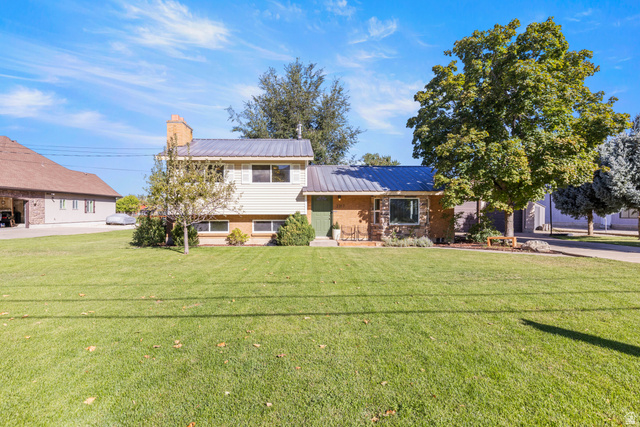 2317 E Oakridge Dr
                     MLS #2184251