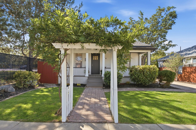 856 E Wilmington Ave, Salt Lake City, UT 84106