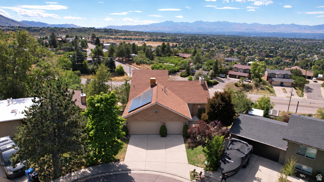 8562  Kings Cove Dr
                     MLS #2184866