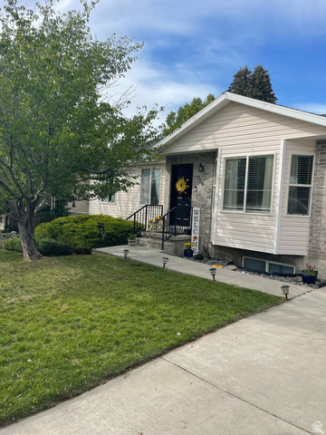 729  Crestview Dr
                     MLS #2184937