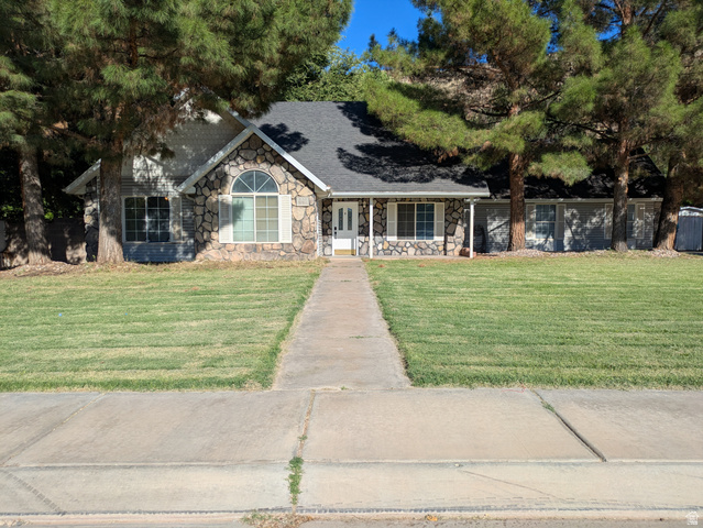 441 S Main St
                     MLS #2184996