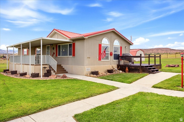 Main photo for 520 S Meadow View Dr