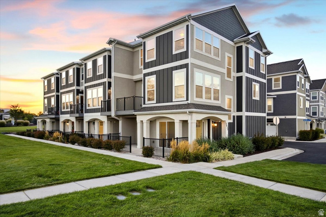 3833 W Cardenden Ln #231
                     MLS #2185029