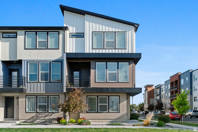 8307 S DURHAM ST E, Sandy, Utah