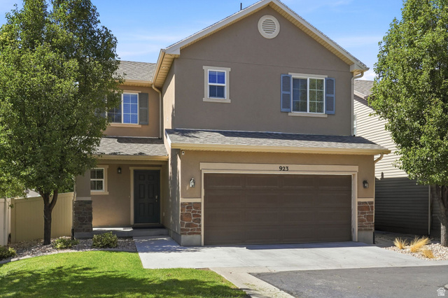 923 W Stonehaven Dr
                     MLS #2185047