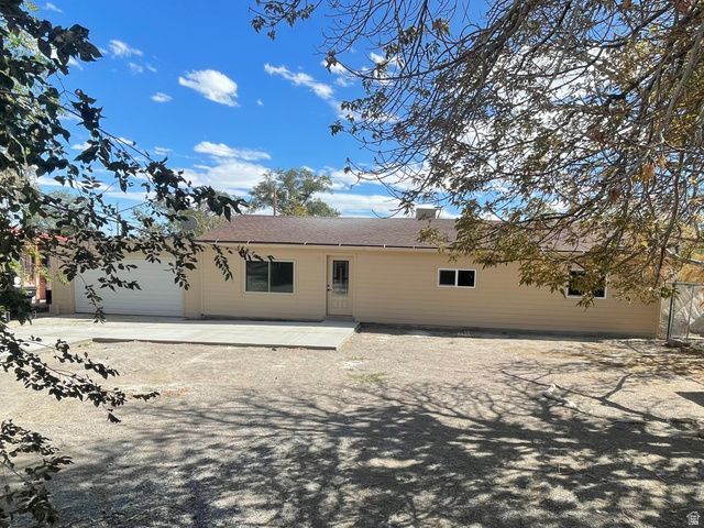 Main photo for 634  Toana St