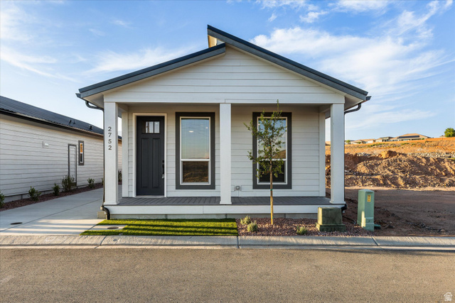 2752 W Crest View Ln
                     MLS #2185141