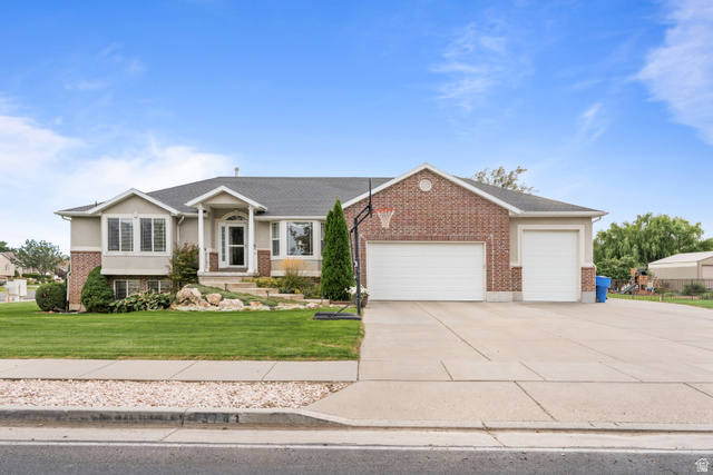 3741 W 2200 N
                     MLS #2185215