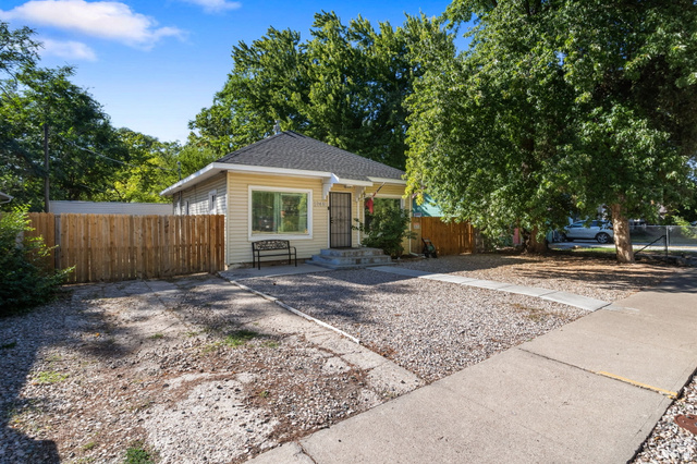 1749  Child Ave
                     MLS #2185270