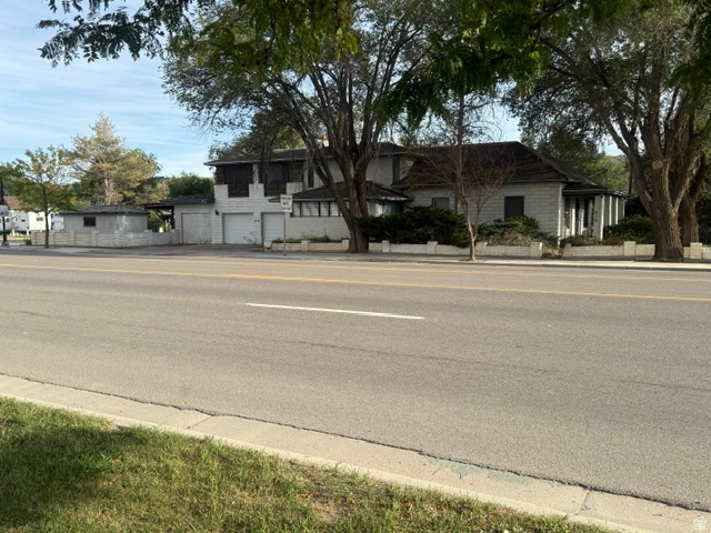 276 E Main St
                     MLS #2185302