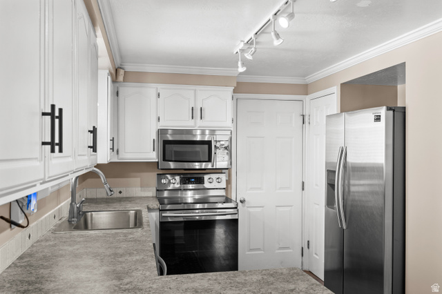2275 W Pauline Way, West Jordan, UT 84088, photo 6