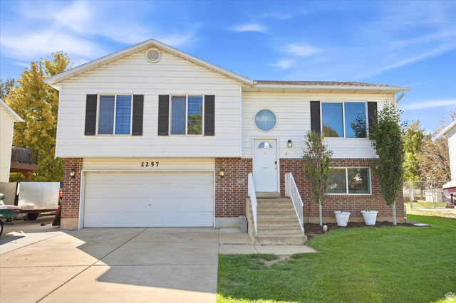 2257 N 2290 W
                     MLS #2185326