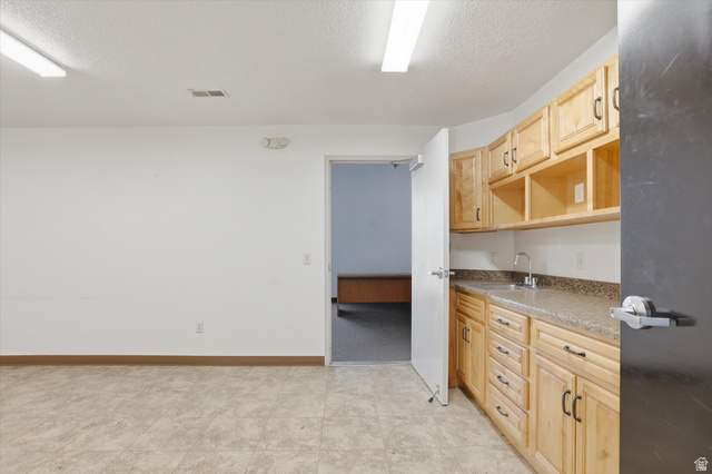 2350 N MAIN ST #UNIT 1 photo 8