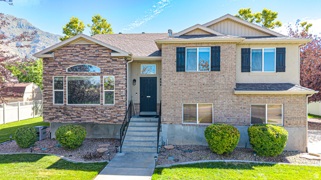464 N 950 W
                     MLS #2185365