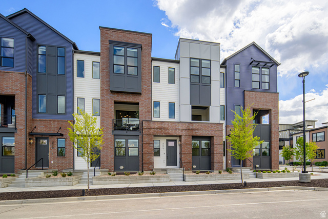 4958 S Rodeo Walk Dr E 37
