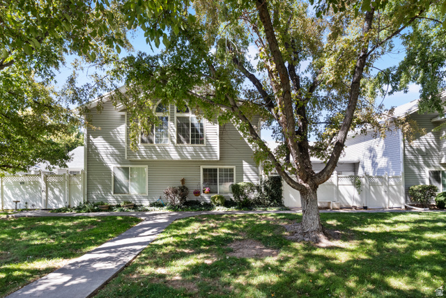 Main photo for 669 W Coachman Way