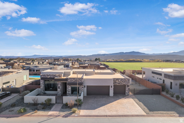 513 W 80 S
                     MLS #2185570