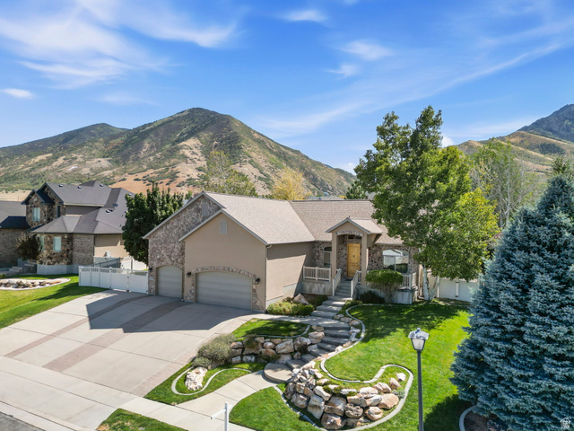 1252  Haylie Ln
                     MLS #2185617