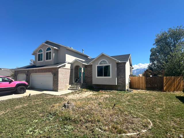8365 S 3280 W
                     MLS #2185628