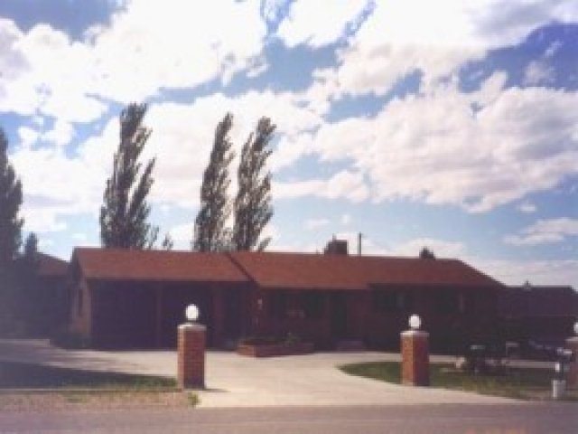 7551 Foothill Dr, Lake Point, UT 84074 — photo 2