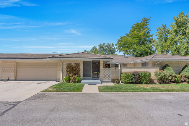 1909 E 5150 S, Holladay UT 84117