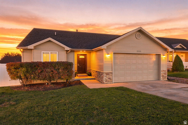 8533 S SUNRISE OAK DR, West Jordan UT 84081