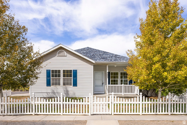 4223 N Pinion Cir
                     MLS #2185832