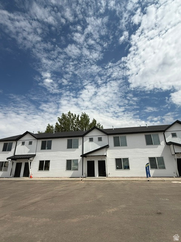 1681 W 2925 N #3E, Cedar City UT 84721