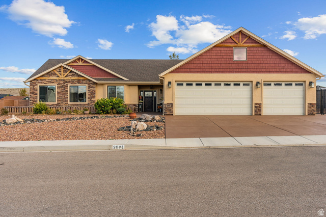 2091 E MOUNTAIN VIEW LOOP