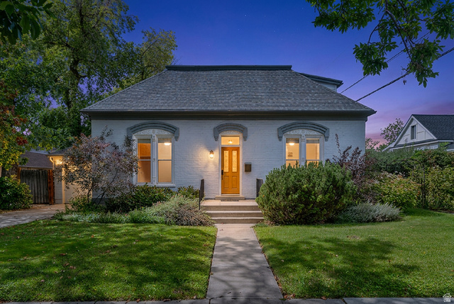 145 N 200 E
                     MLS #2185888