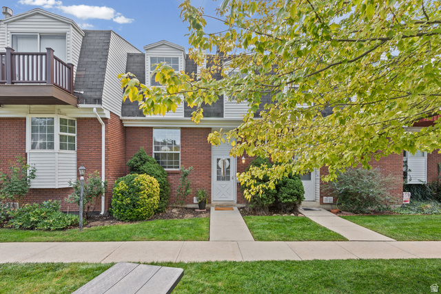 668 E WILLIAMSBURG CIR, Sandy UT 84070