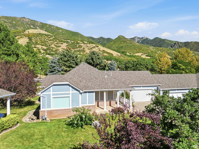 1788  Seven Oaks Ln
                     MLS #2186059