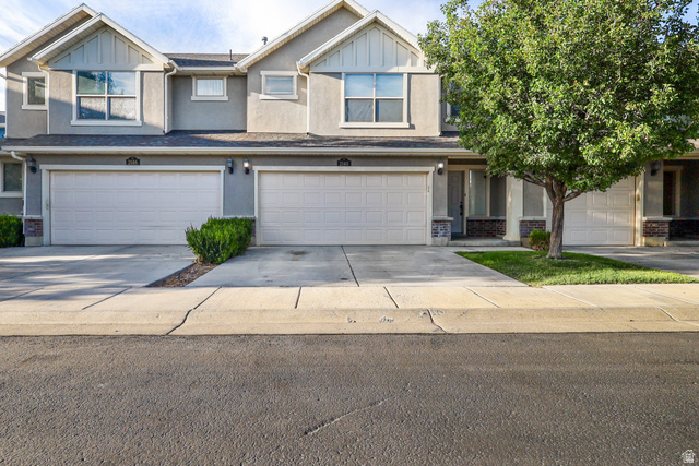 2140 W Fernside St
                     MLS #2186064