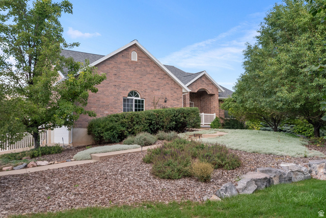 555 E 1600 S
                     MLS #2186085