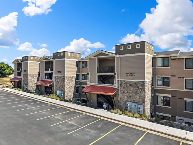 35 E 150 S #d301
                     MLS #2186252