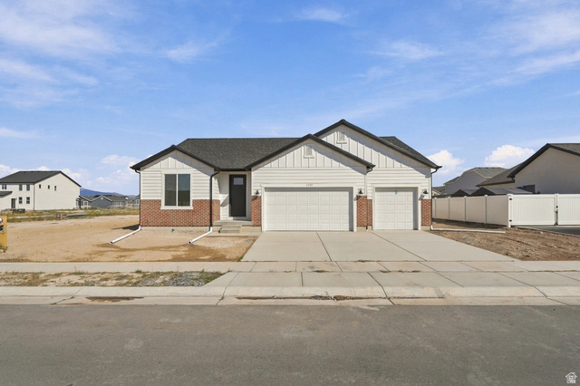 2365 E E MORNING GLORY WAY, Eagle Mountain UT 84005