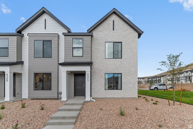 4272 N Gairloch Ln #1450
                     MLS #2186419