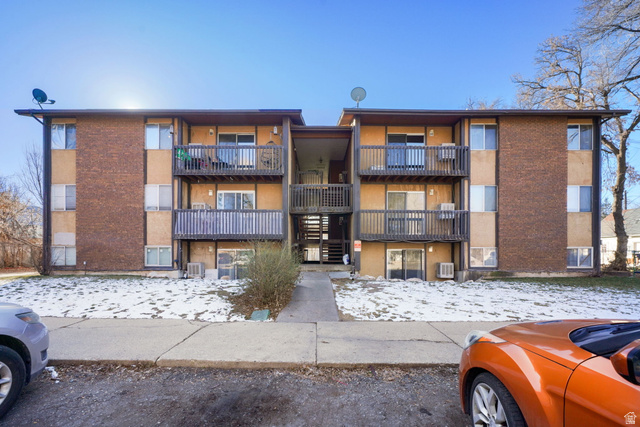 2650  JEFFERSON AVE