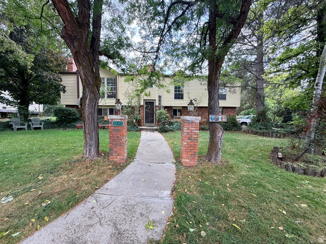 1243  33rd St
                     MLS #2186565