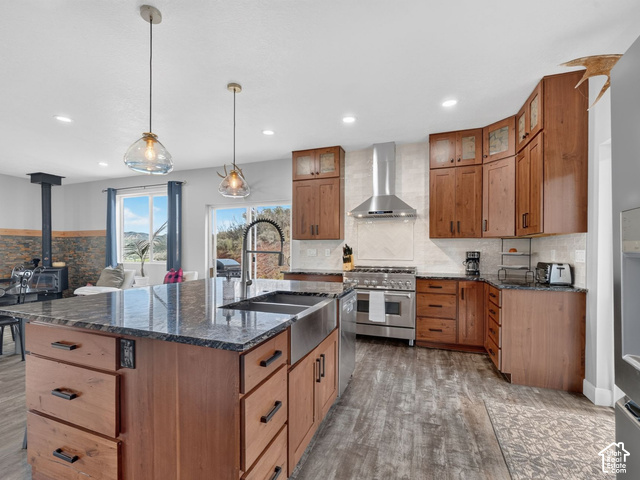 1001  Bridge Hollow Dr
                     MLS #2186646