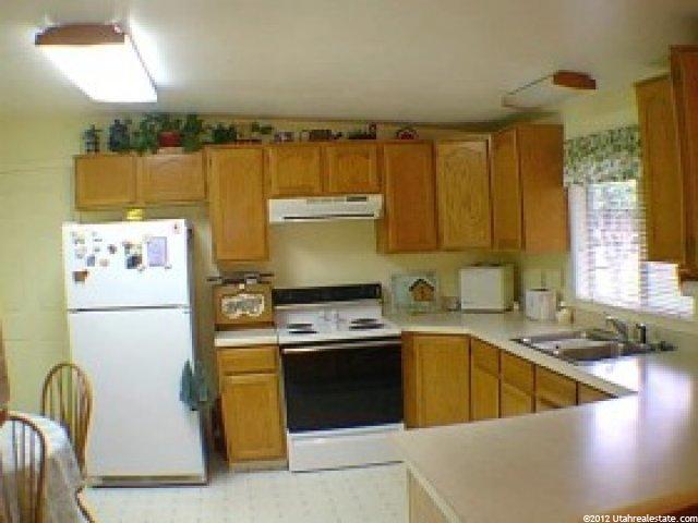 799 E 750 N, Layton, UT 84041 — photo 2