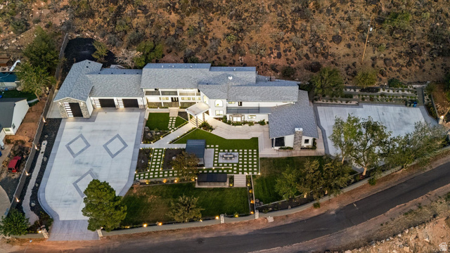 Main photo for 476 E Spring Dr