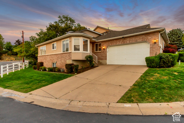979  Brook Haven Dr
                     MLS #2187058