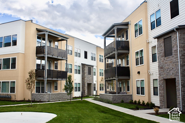 8355 S Sky Mirror Ln #101
                     MLS #2187105