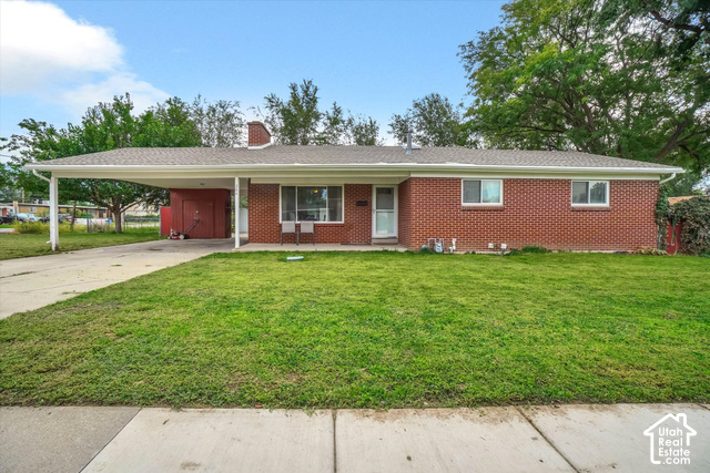 284 E TWIN PEAKS ST, Midvale UT 84047