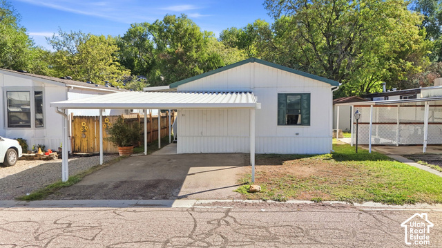Main photo for 33 E Tiny Wood Dr